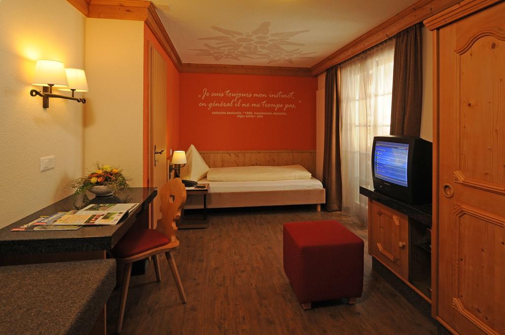 Hotel Kirchbühl Superior Grindelwald Zimmer foto